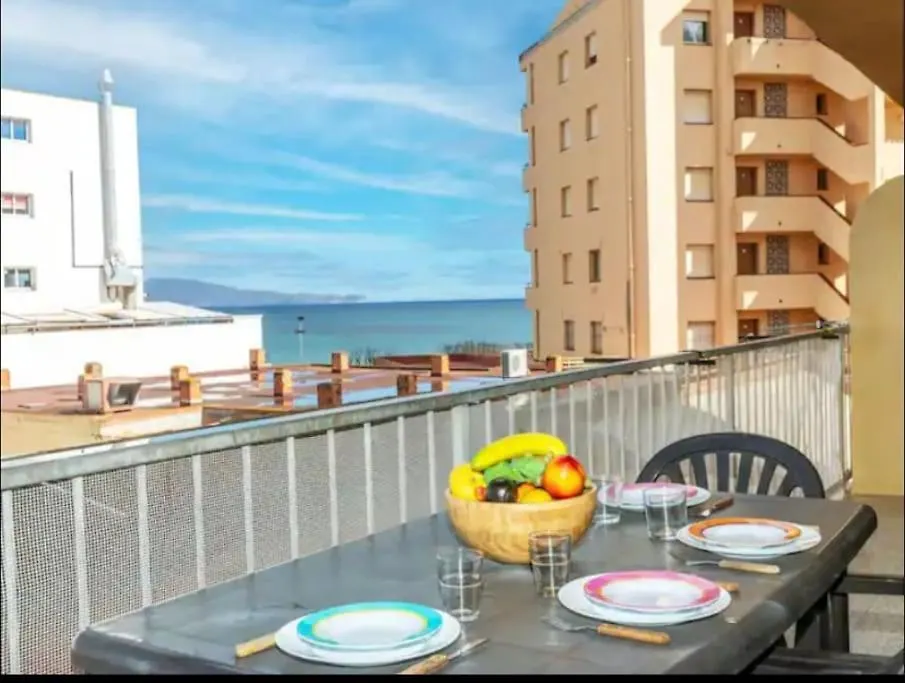 Ferienwohnung Apartamento A 50 M De La Playa L' Escala